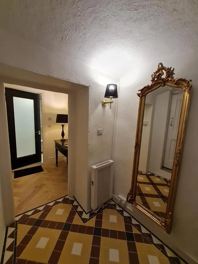 Pembroke Guest Suite Dublin 0*,